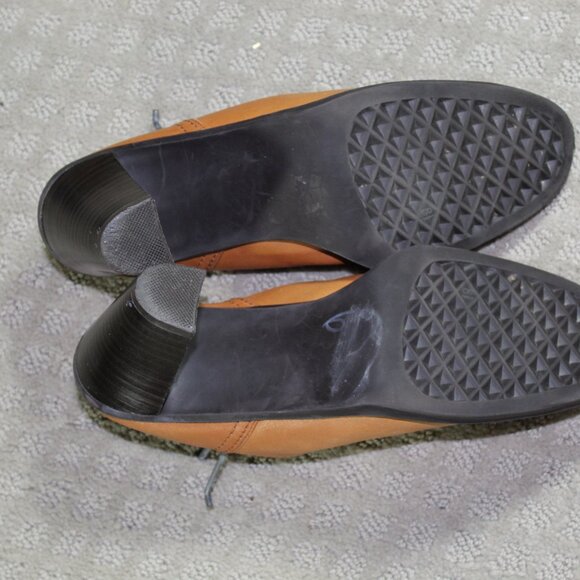 What's What by Aerosole Women's Sz 8.5M Tan Supple Leather 3" Heeled Mules Shoe - Picture 6 of 6